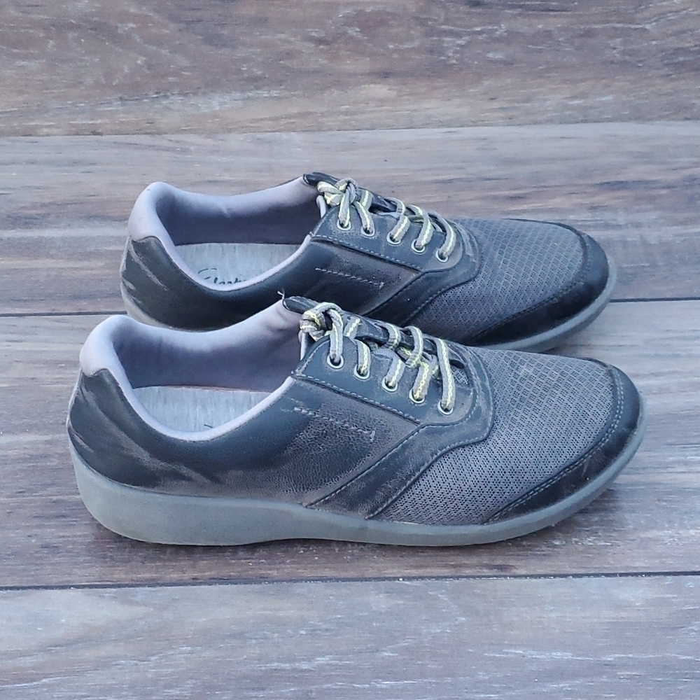Clarks sneakers shoes sz 6D